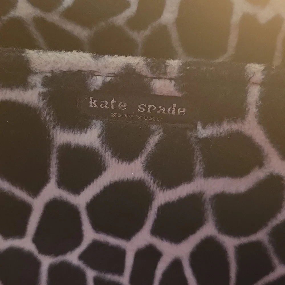 Kate Spade Vintage Giraffe Pattern